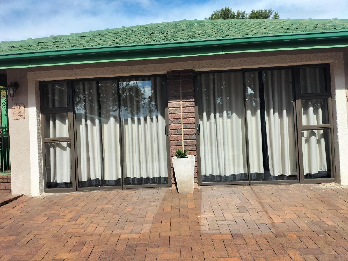 The Terrace Guest House Roodepoort Exterior photo